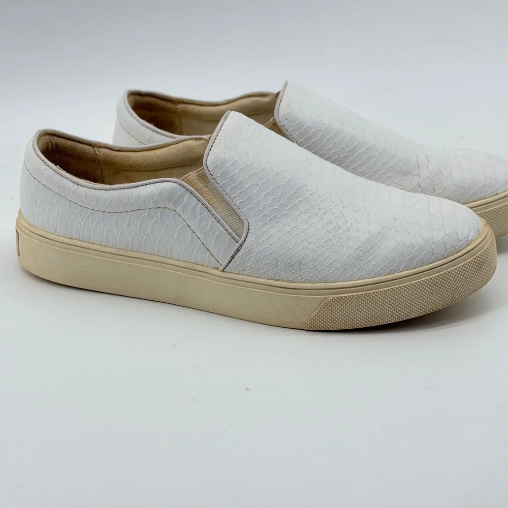 Aldo Womens White Snakeskin Embossed Slip On Sneakers Shoes Size 7.5 US 38 EUR